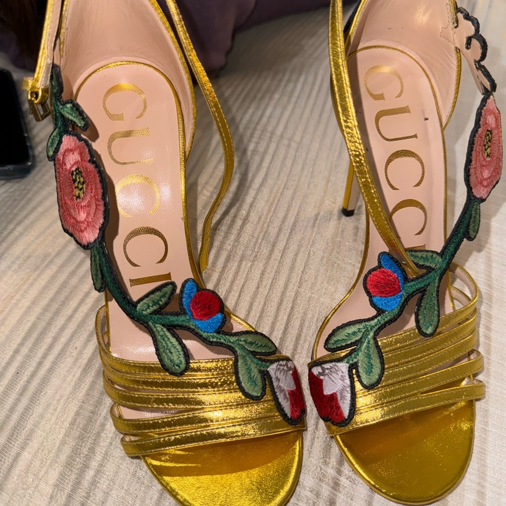 Gucci Gold Leather Ophelia Flower
Embroidered Heel Sandals
